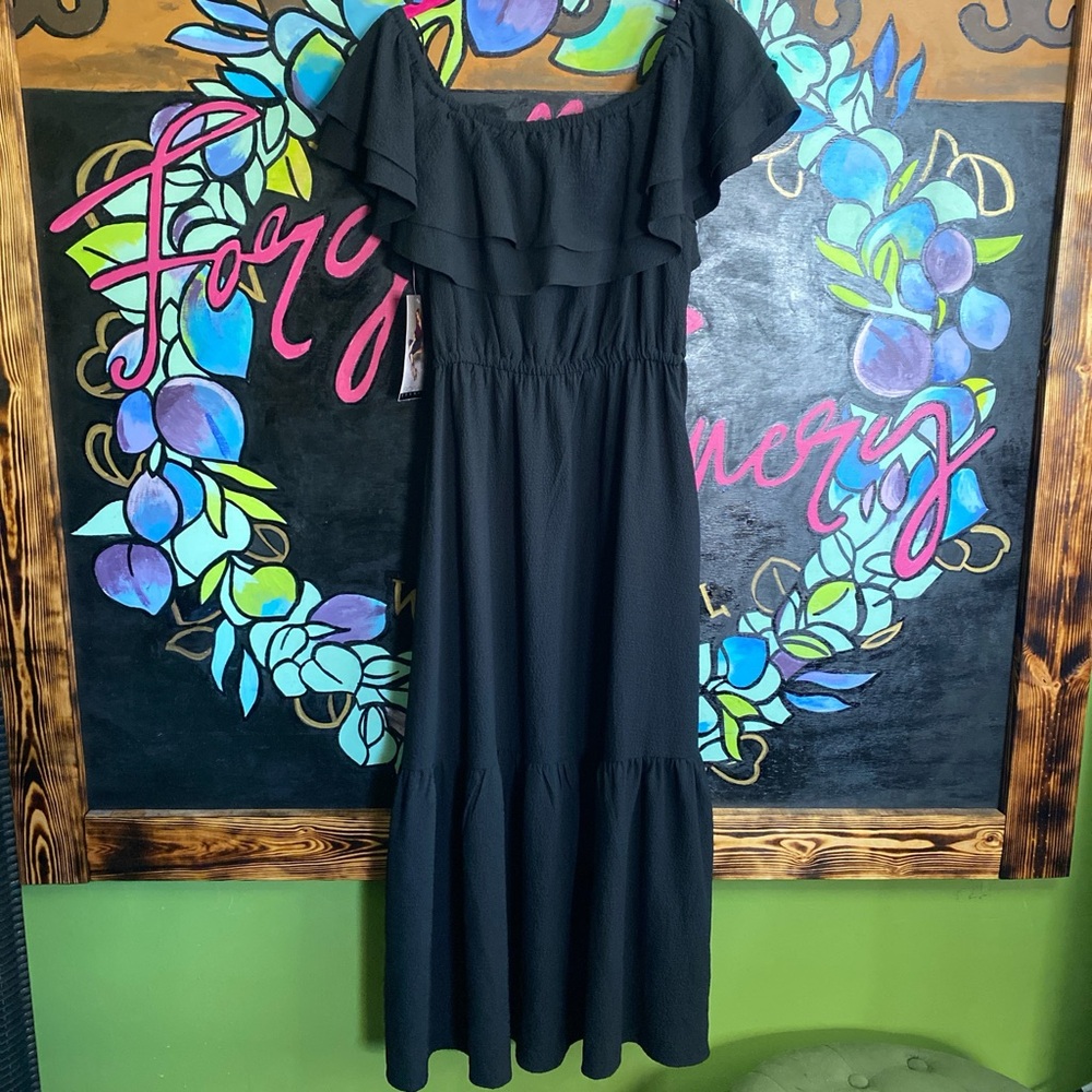 Sofia Vergara Black midi dress with ruffle sleeves size small nwt - Picture 3 of 3